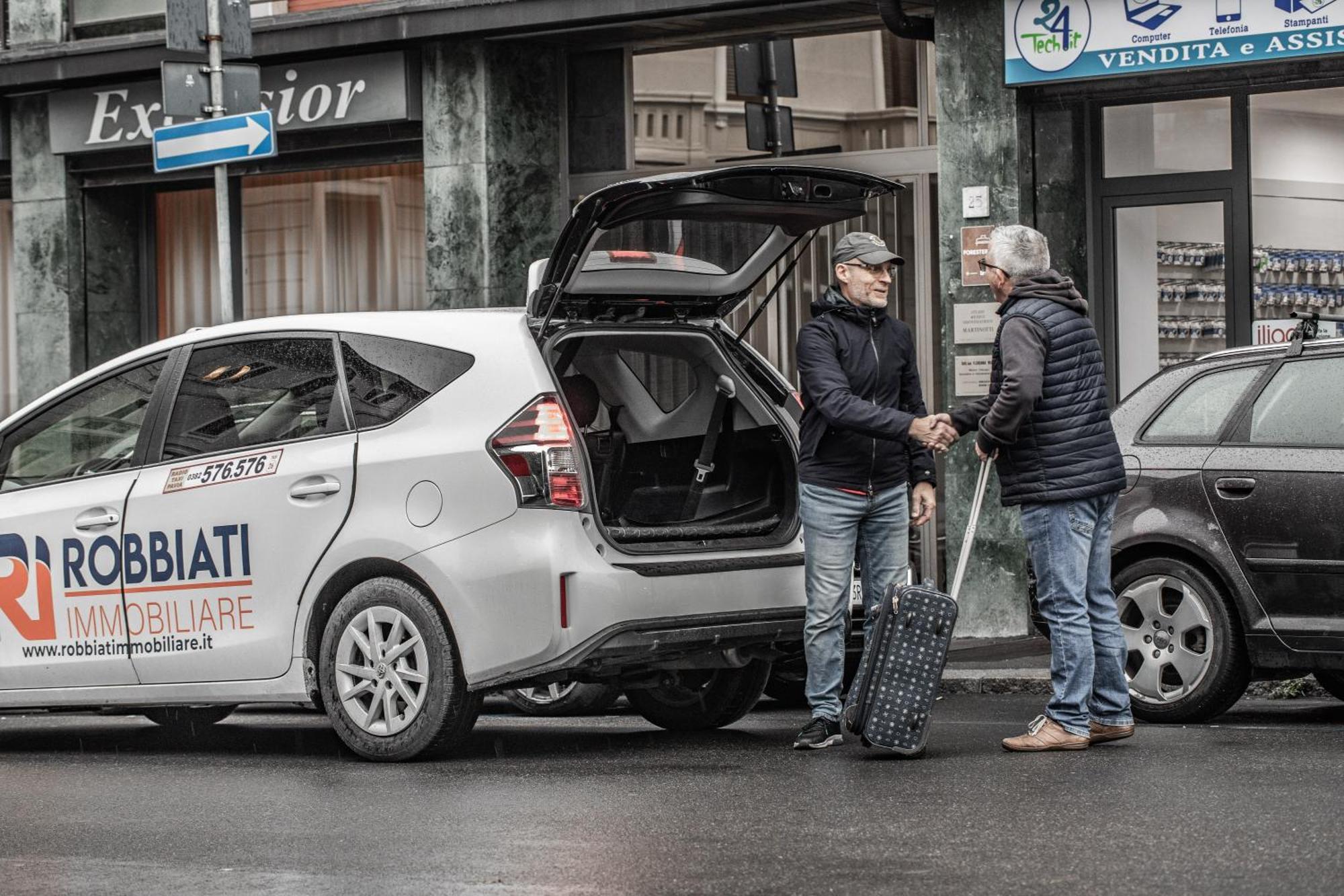 Angolo Al Ponte Micro Appartamento In Pieno Centro ปาเวีย ภายนอก รูปภาพ